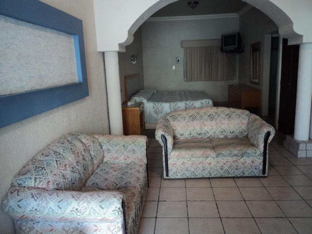 سيوداد خواريز Hotel Suites Jose Marti المظهر الخارجي الصورة
